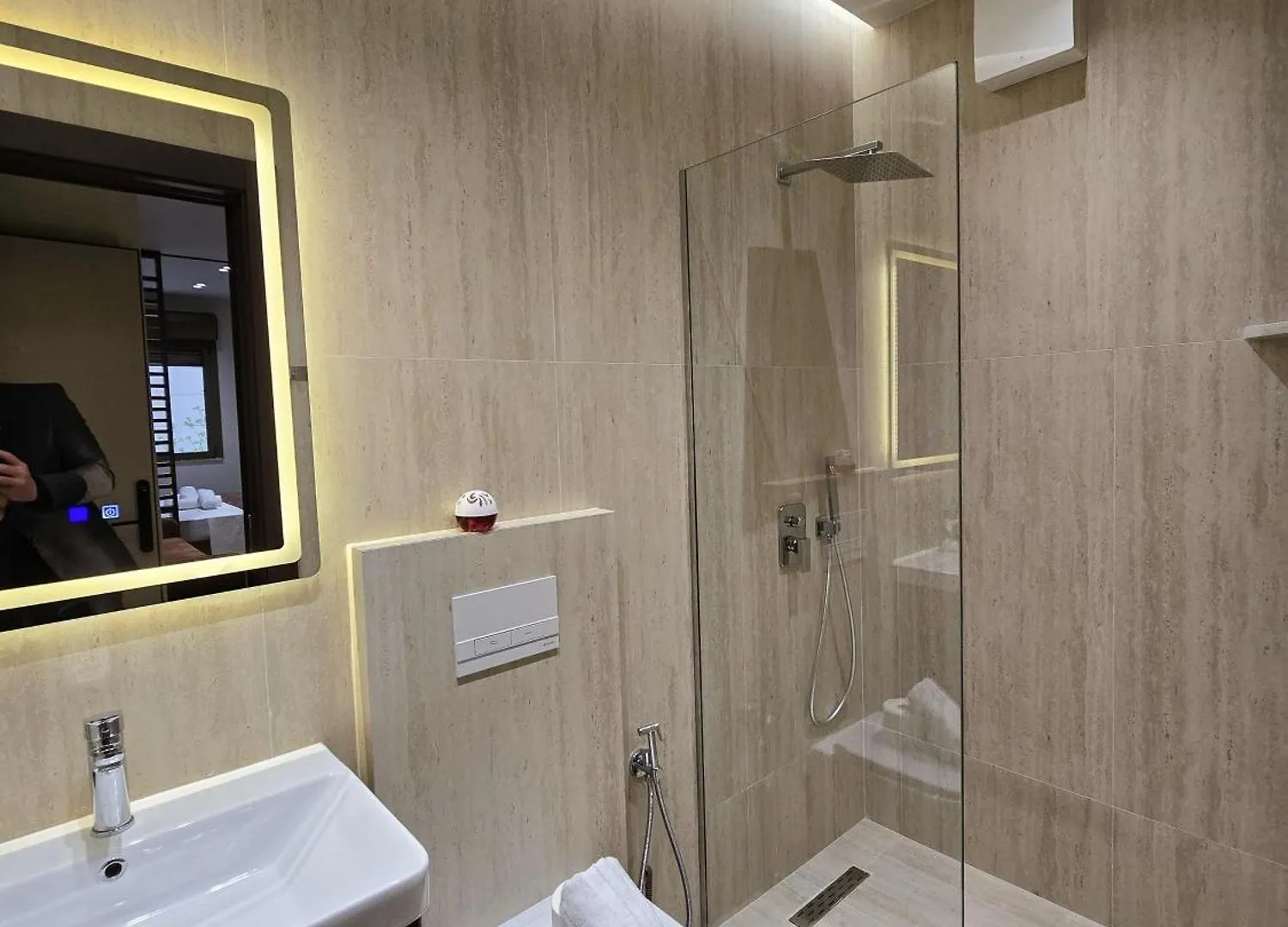 Hotel Sols Center Rooms Tirana Albania
